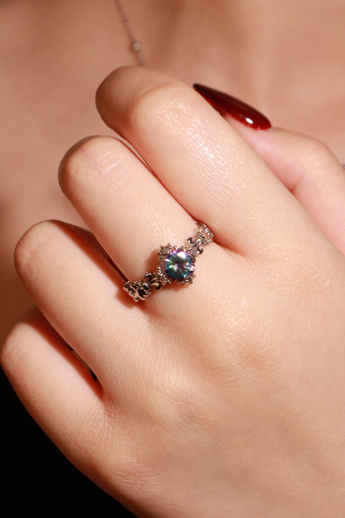 Black Gem Iris Ring