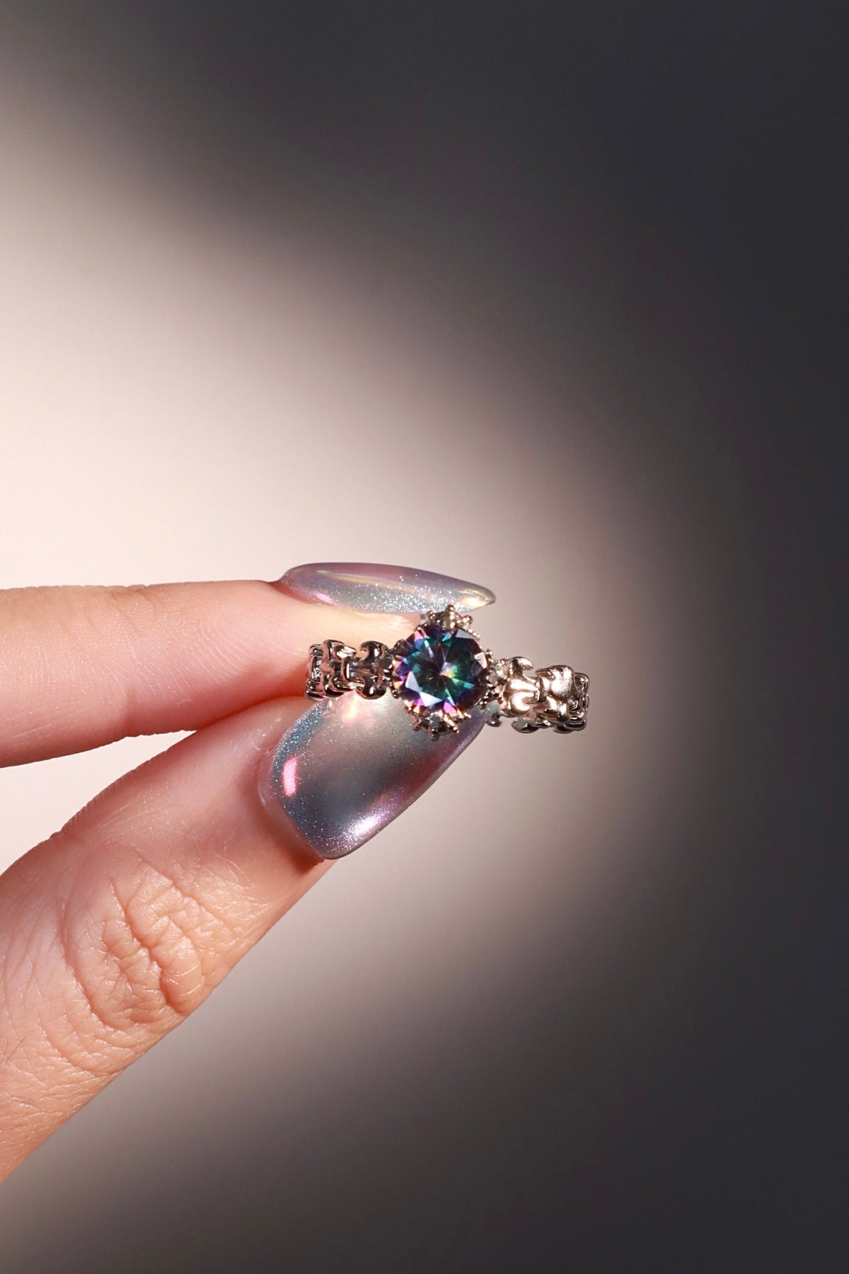Black Gem Iris Ring
