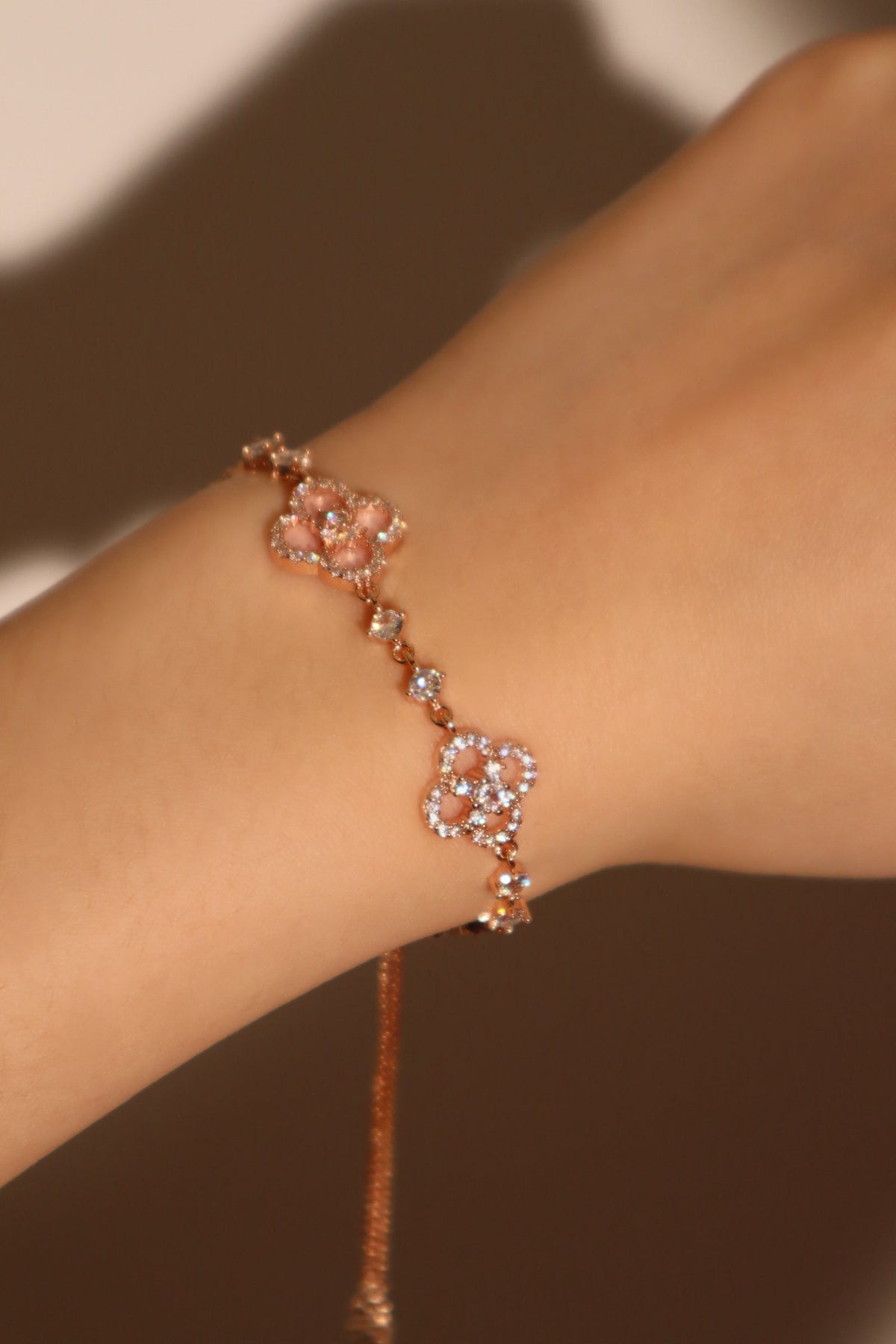14K Rose Gold Plated Pink Lucky Leaf Shell Pearls Bracelet