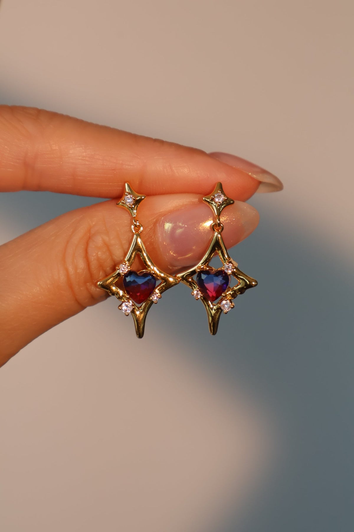 18K Real Gold Plated Gradient Heart Earrings