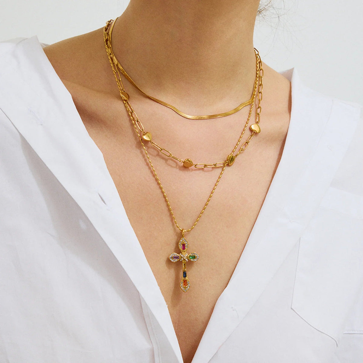 Olea Diamond Crucifix